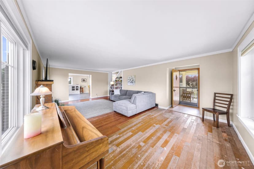 Property photo for 22944 Gunderson Road, Mount Vernon photo 6