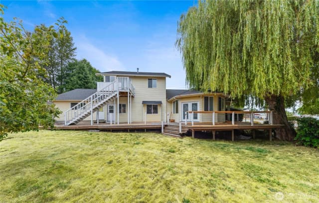 Property photo for 619 35th Street N, Anacortes