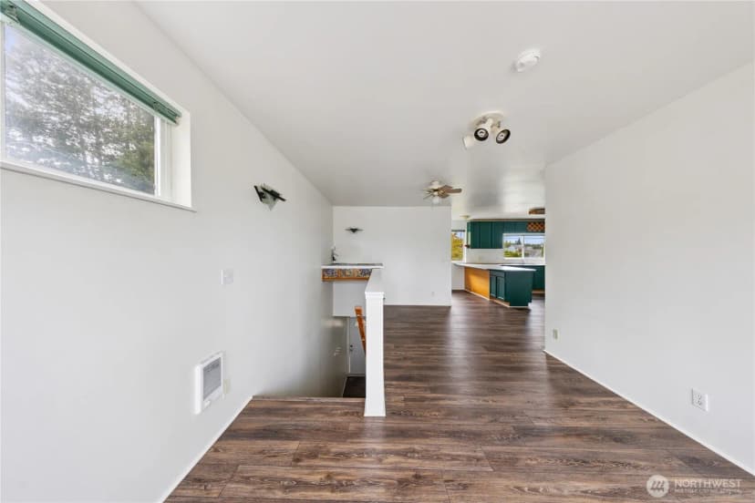 Property photo for 619 35th Street N, Anacortes photo 21