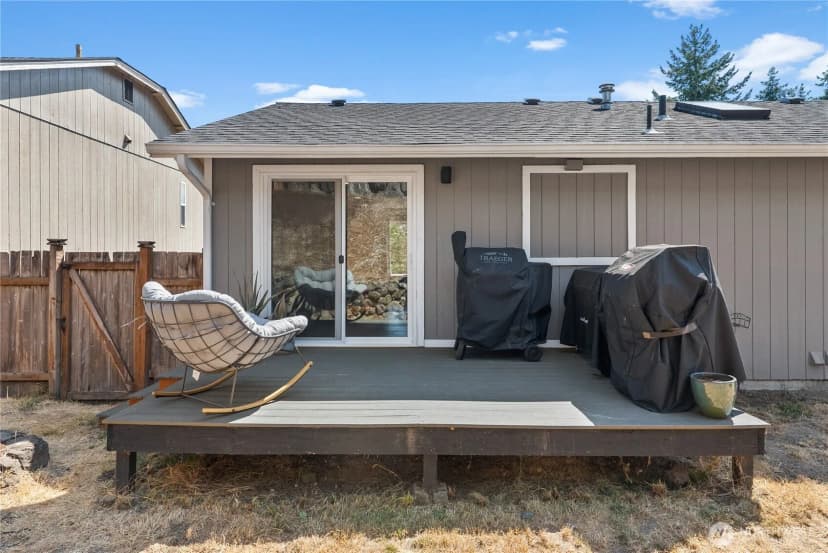 Property photo for 1303 Daniels Avenue, Bremerton photo 36