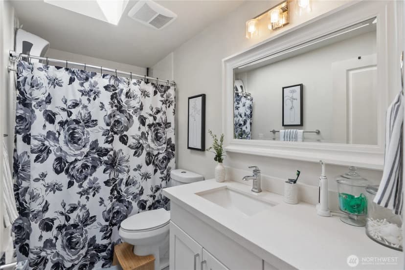 Property photo for 1303 Daniels Avenue, Bremerton photo 17