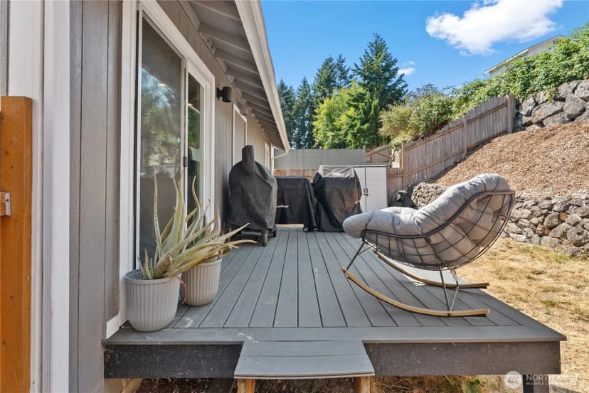 Property photo for 1303 Daniels Avenue, Bremerton photo 35