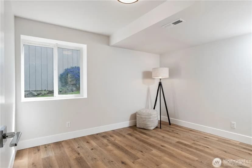 Property photo for 1303 Daniels Avenue, Bremerton photo 26