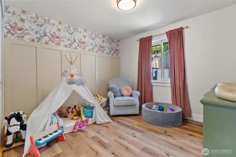 Property photo for 1303 Daniels Avenue, Bremerton photo 22