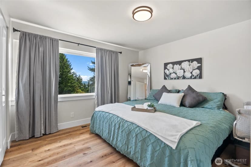 Property photo for 1303 Daniels Avenue, Bremerton photo 18