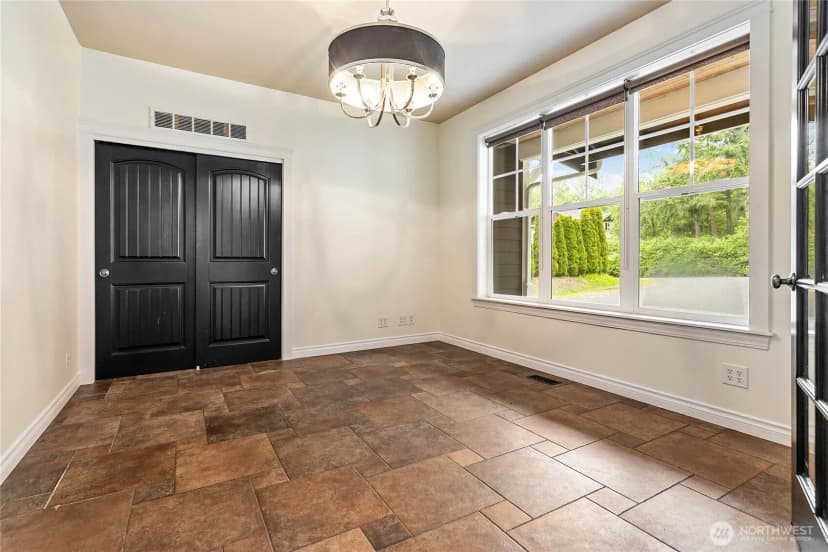 Property photo for 1007 Brookings Place, Bellingham photo 3