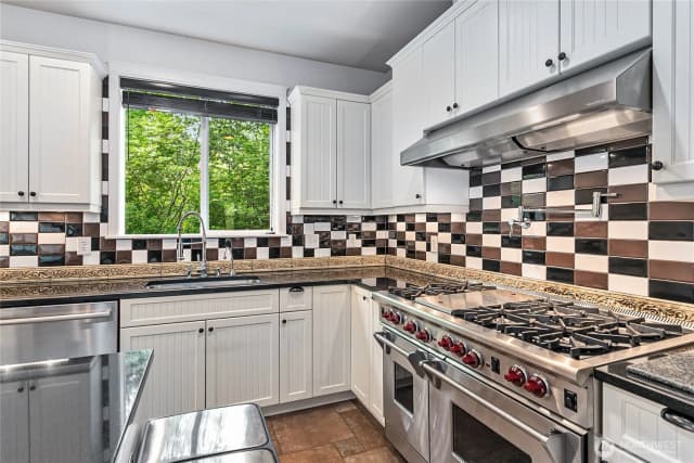 Property photo for 1007 Brookings Place, Bellingham photo 4