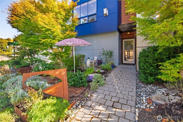 Property photo for 4400 Brygger Drive W #c, Seattle photo 2