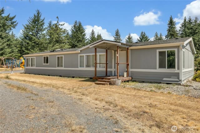 Property photo for 13320 Blazer Lane Se, Rainier