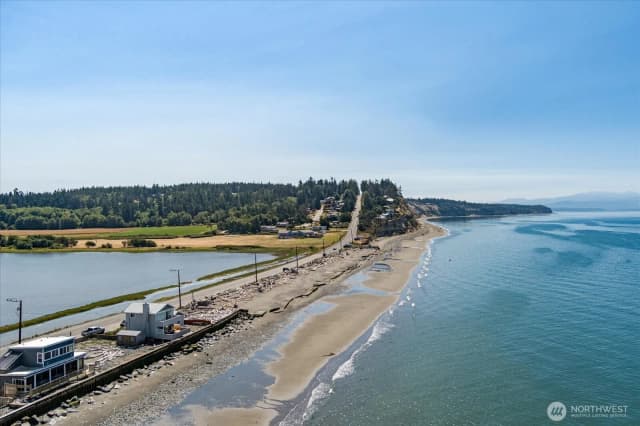 Property photo for 2511 West Beach Road, Oak Harbor photo 4