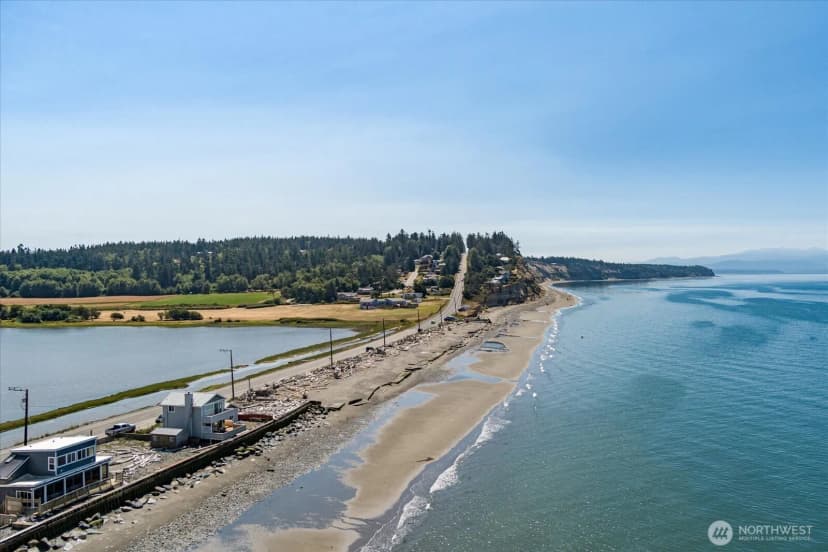 Property photo for 2511 West Beach Road, Oak Harbor photo 4