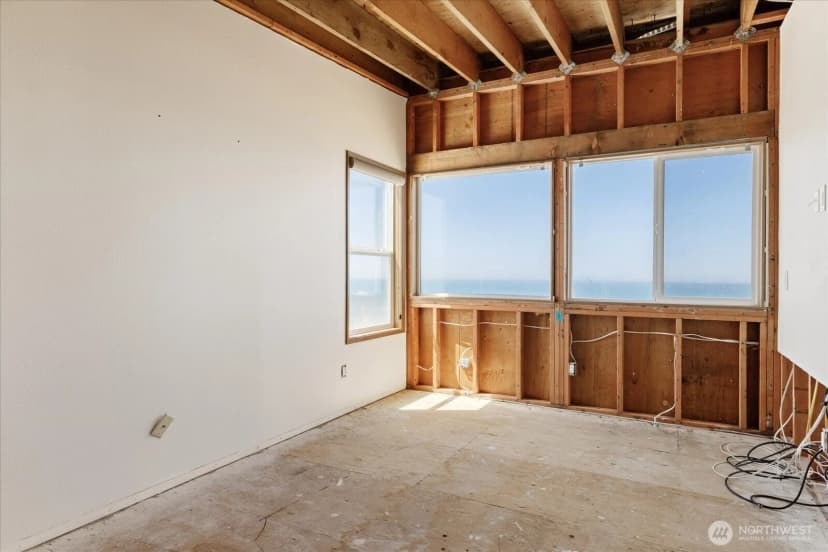 Property photo for 2511 West Beach Road, Oak Harbor photo 16
