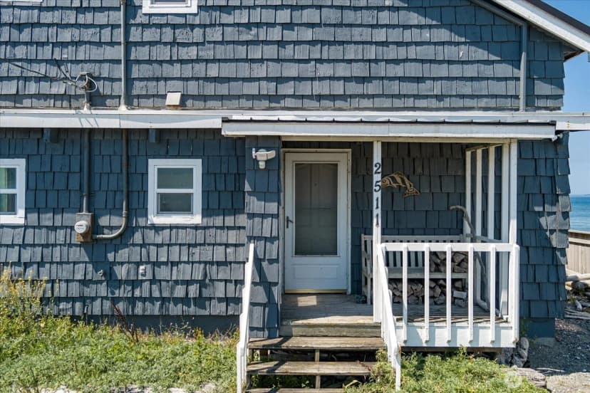 Property photo for 2511 West Beach Road, Oak Harbor photo 24
