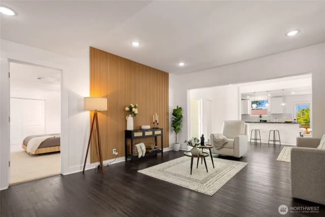 Property photo for 3907 S Angel Place, Seattle photo 2