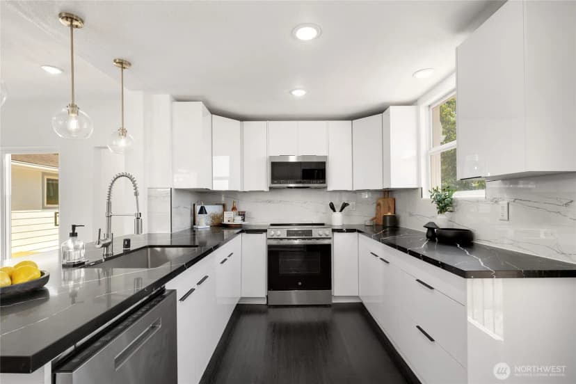 Property photo for 3907 S Angel Place, Seattle photo 3