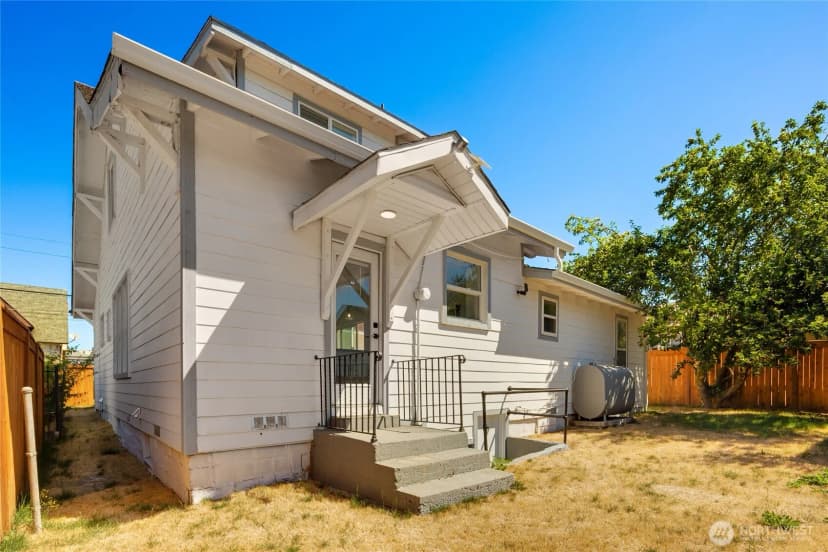 Property photo for 3907 S Angel Place, Seattle photo 37