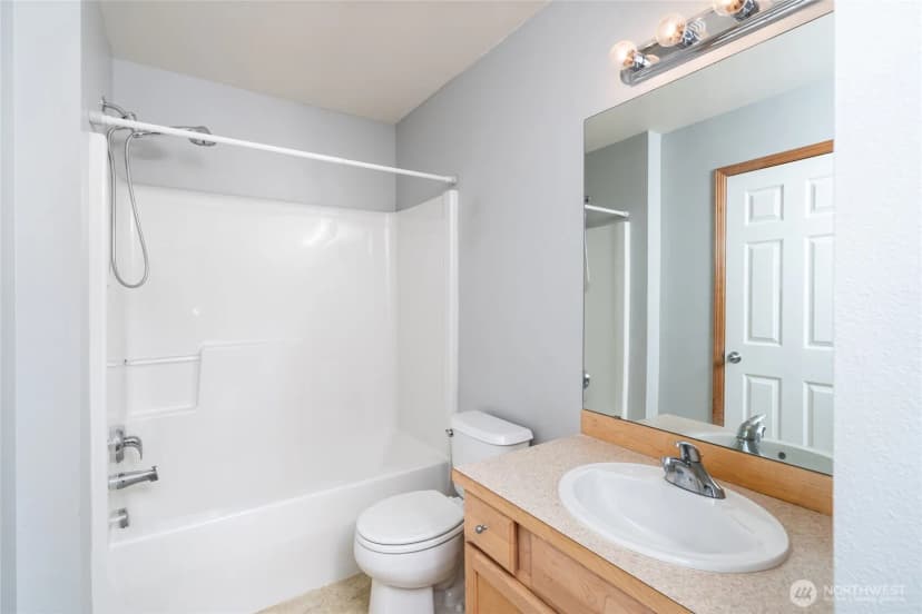 Property photo for 1202 Decatur Circle #20b, Burlington photo 25