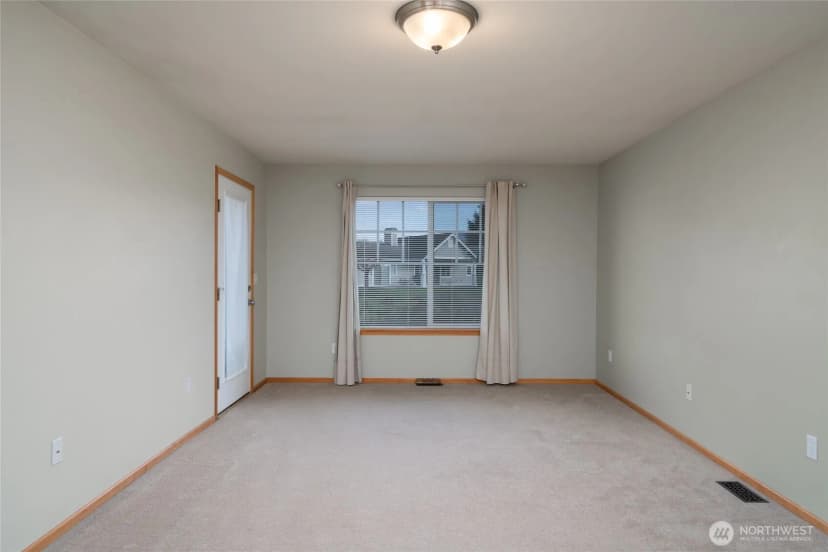 Property photo for 1202 Decatur Circle #20b, Burlington photo 16
