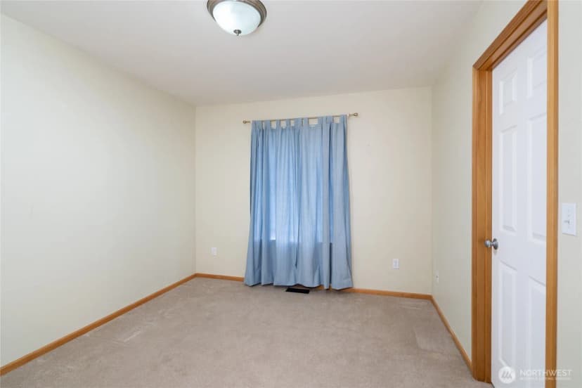 Property photo for 1202 Decatur Circle #20b, Burlington photo 23