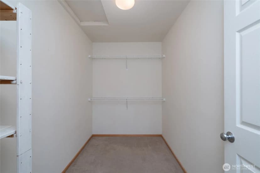 Property photo for 1202 Decatur Circle #20b, Burlington photo 22