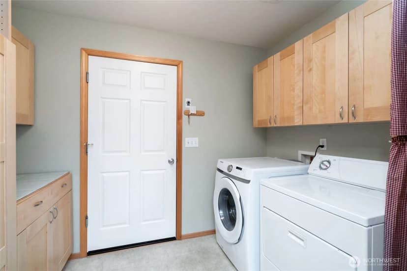 Property photo for 1202 Decatur Circle #20b, Burlington photo 15