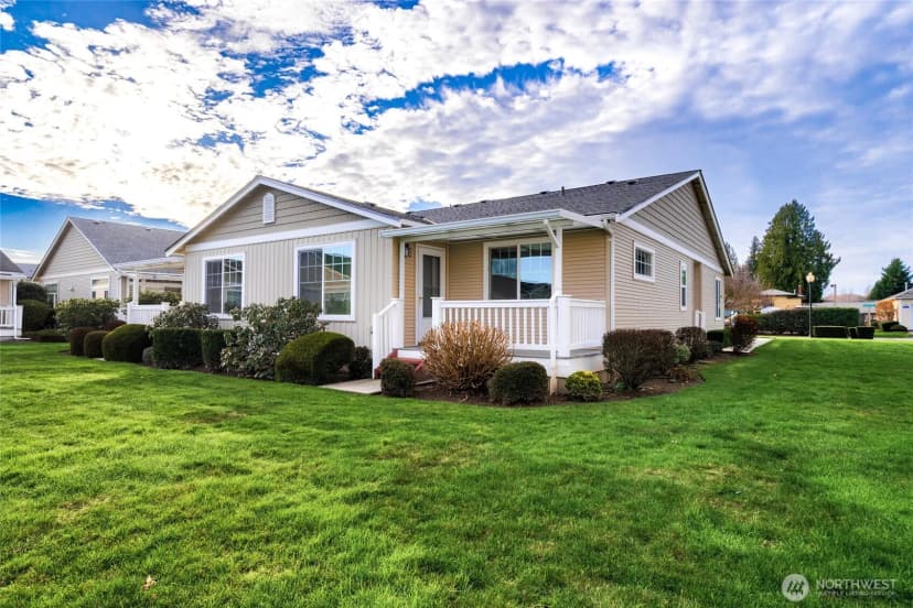 Property photo for 1202 Decatur Circle #20b, Burlington