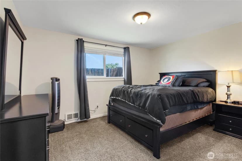 Property photo for 6414 157th Street Ct E, Puyallup photo 14