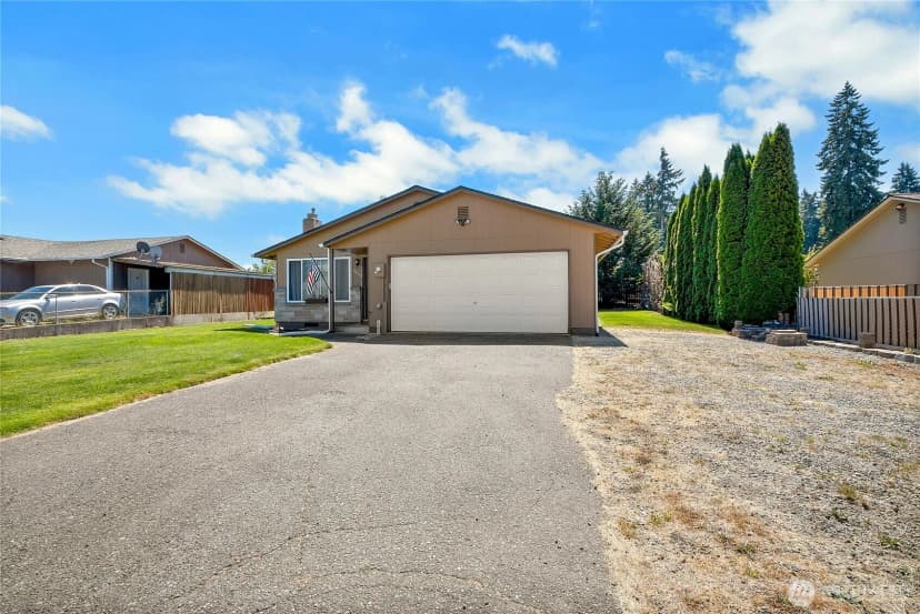 Property photo for 6414 157th Street Ct E, Puyallup photo 3