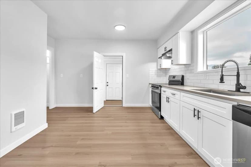 Property photo for 714 S Pacific Avenue, Kelso photo 6