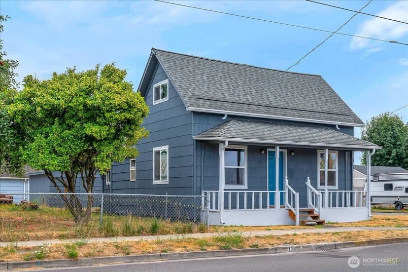 Property photo for 714 S Pacific Avenue, Kelso photo 2