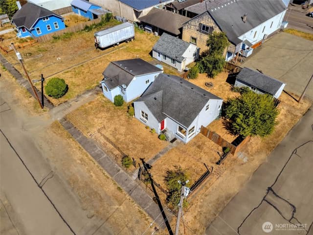 Property photo for 132 Main Street, Ilwaco photo 2