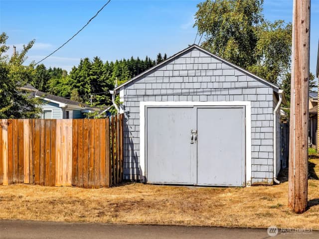 Property photo for 132 Main Street, Ilwaco photo 3