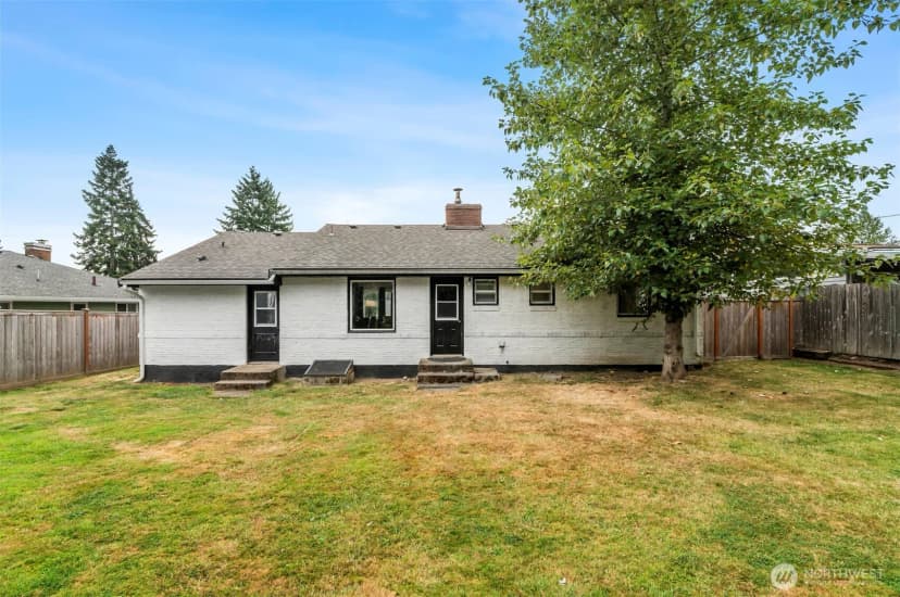 Property photo for 707 Avenue K, Snohomish photo 25