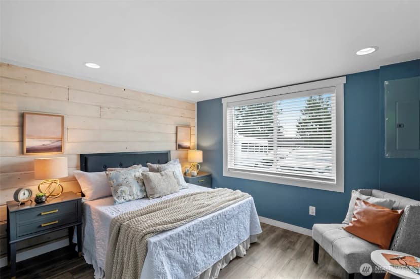 Property photo for 707 Avenue K, Snohomish photo 10