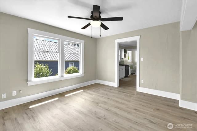 Property photo for 2502 Harrison Avenue, Everett photo 3
