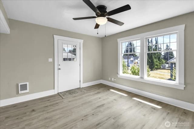 Property photo for 2502 Harrison Avenue, Everett photo 5