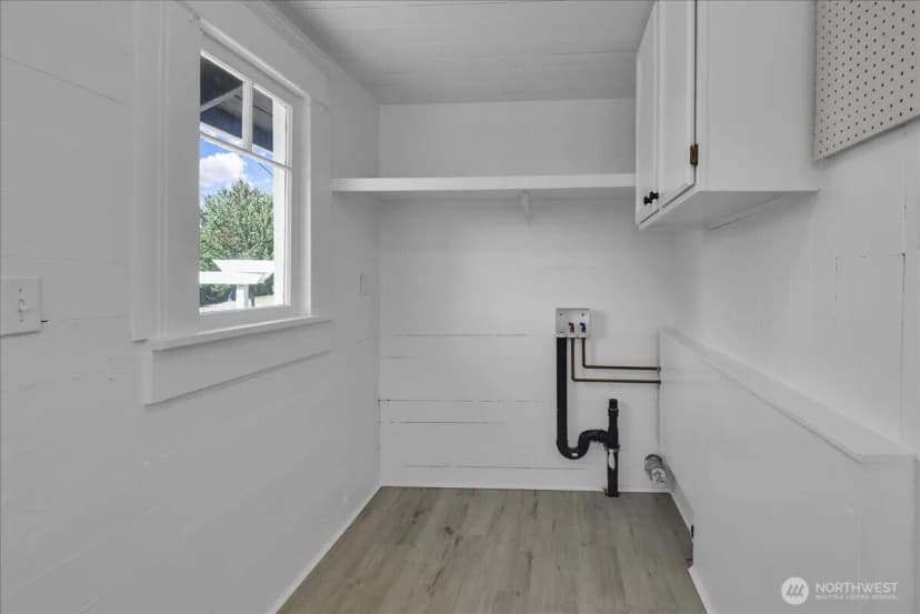 Property photo for 2502 Harrison Avenue, Everett photo 15