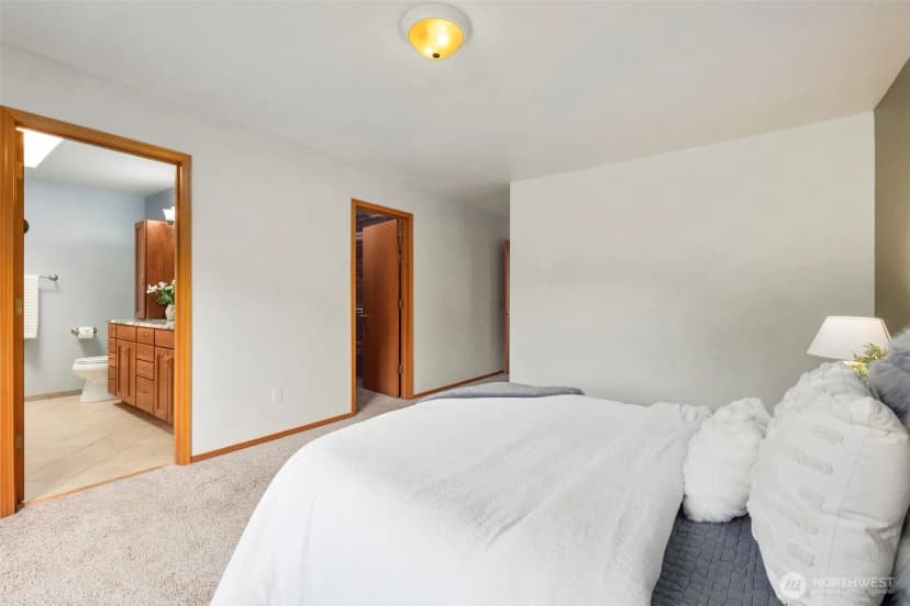 Property photo for 6708 Oakbrook Court Se, Olympia photo 11