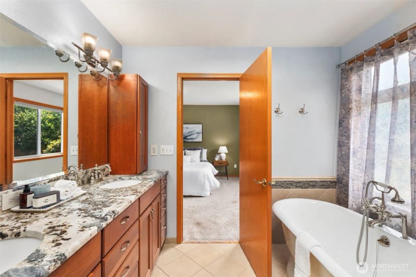 Property photo for 6708 Oakbrook Court Se, Olympia photo 12
