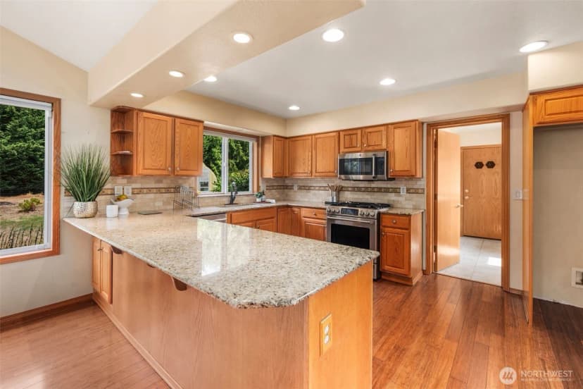 Property photo for 6708 Oakbrook Court Se, Olympia photo 7