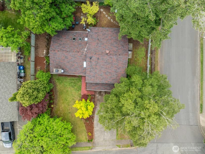 Property photo for 1933 Dayton Drive Se, Renton photo 30
