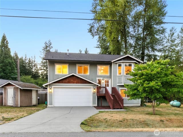 Property photo for 1107 129th Pl Nw, Marysville