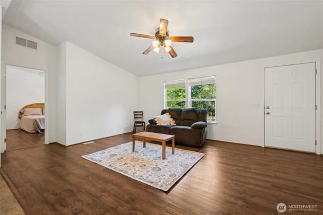 Property photo for 2437 140th Avenue Sw, Tenino photo 4