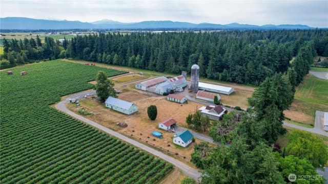 Property photo for 9112 Axling Road, Lynden