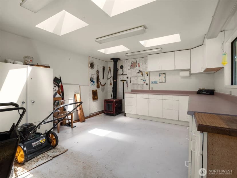 Property photo for 13316 15th Avenue Ne, Seattle photo 24