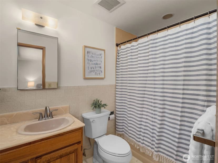 Property photo for 13316 15th Avenue Ne, Seattle photo 14