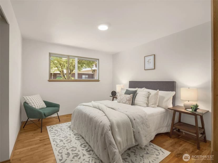 Property photo for 13316 15th Avenue Ne, Seattle photo 9