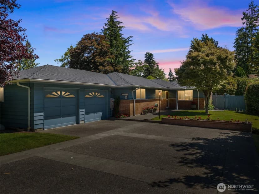 Property photo for 13316 15th Avenue Ne, Seattle photo 29
