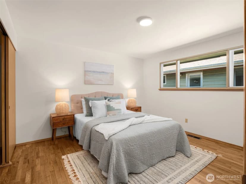 Property photo for 13316 15th Avenue Ne, Seattle photo 12
