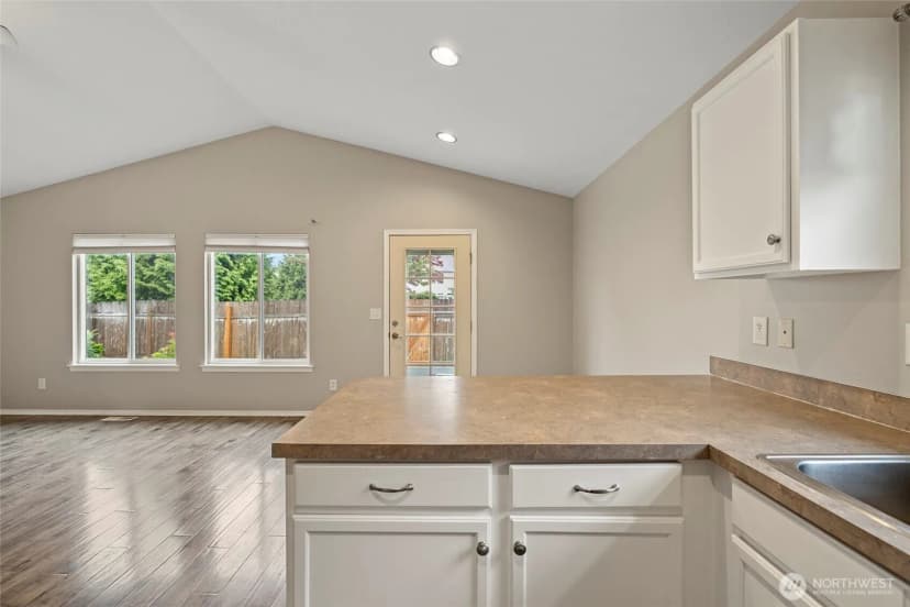 Property photo for 3421 Rosewood Street, Mount Vernon photo 7